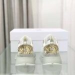 Dior Women Vibe Sneaker White Mesh and Gold-Tone Leather - Imagen 6