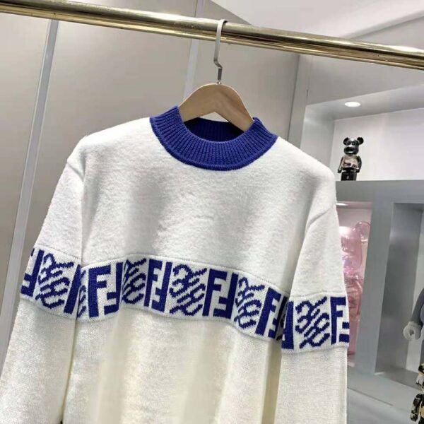 Fendi Men White wool Sweater with High Collar and Long Sleeves (4)