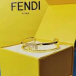 Fendi Women O’lock Bracelet with Gold-Colored Bracelet - Imagen 3