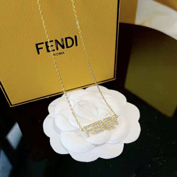 Fendi Women Signature Gold-colored Nnecklace Clip Closure (2)