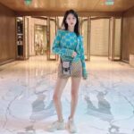 Gucci Unisex Horsebit 1955 Mini Bag Beige Blue GG Supreme Canvas - Imagen 12