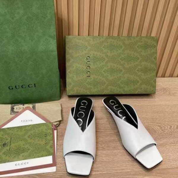 Gucci Women GG Low Heel Sandal White leather Square Toe (4)