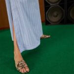 Gucci Women Interlocking G Cut Out Slide Sandal Beige Black Python Print Leather Flat – Bild 11