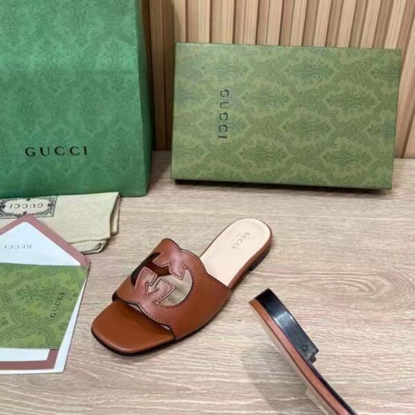 Gucci Women Interlocking G Cut Out Slide Sandal Cuir Leather Flat (2)