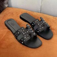 Hermes Women Oran Sandal in Calfskin Black (1)