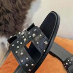 Hermes Women Oran Sandal in Calfskin Black - Image 7