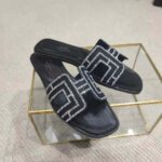 Hermes Women Oran Sandal in Suede Goatskin-Black - Image 7