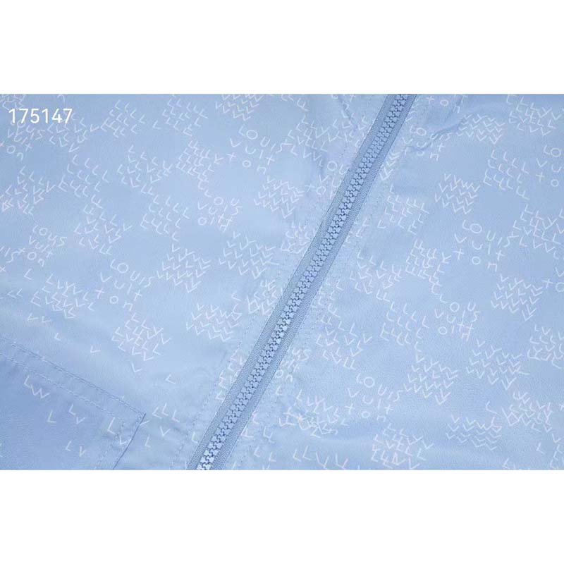 Louis Vuitton Damier Spread Windbreaker Blue. Size 50