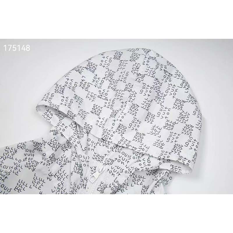 Louis Vuitton Damier Spread Windbreaker Optical White. Size 50