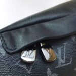 Louis Vuitton LV Men Discovery Bumbag PM Grey Monogram Eclipse Canvas - Image 8