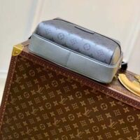 Louis Vuitton LV Men Outdoor Messenger Bag Gunmetal Gray Monogram Coated Canvas (3)