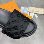 Louis Vuitton LV Unisex Pool Pillow Flat Comfort Mule Black Monogram - immagine 7