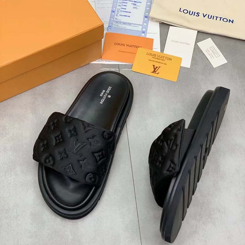 Louis Vuitton Pool Pillow Flat Comfort Mule BLACK. Size 35.0