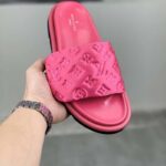Louis Vuitton LV Unisex Pool Pillow Flat Comfort Mule Fuchsia Pink Monogram - immagine 6