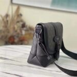 Louis Vuitton LV Unisex Saumur Messenger Monogram Eclipse Coated Canvas Black - immagine 4