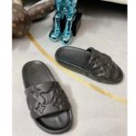 Louis Vuitton LV Unisex Waterfront Mule Black Monogram Embossed Rubber Waterproof - immagine 2