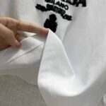 Prada Women Embroidered Interlock Crop T-shirt-White - Imagen 7