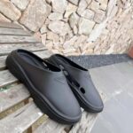 Prada Women Foam Rubber Mules With Embossed Rubber Triangle Logo-Black - Bild 3