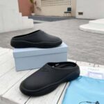 Prada Women Foam Rubber Mules With Embossed Rubber Triangle Logo-Black - Bild 4