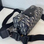 Dior Unisex CD Lingot 22 Bag Beige Black Dior Oblique Jacquard - immagine 7