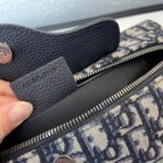 Dior Unisex CD Lingot 22 Bag Beige Black Dior Oblique Jacquard - immagine 10