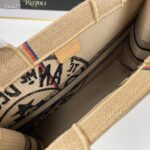 Dior Unisex CD Medium Book Tote Beige Jute Canvas Embroidered Union Motif – Bild 8