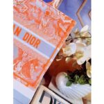 Dior Women CD Medium Book Tote Fluorescent Orange Toile De Jouy Reverse Embroidery - Bild 9