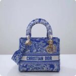Dior Women Medium Lady D-Lite Bag Fluorescent Blue Toile De Jouy Reverse Embroidery - immagine 2