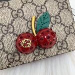 Gucci Unisex GG Supreme Card Case Wallet Cherries Canvas Five Card Slots - immagine 7