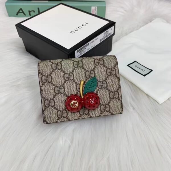 Gucci Unisex GG Supreme Card Case Wallet Cherries Canvas Five Card Slots (9)