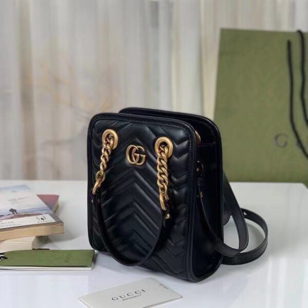Gucci Women GG Marmont Matelassé Mini Bag Black Chevron Leather (6)