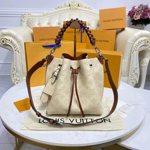 Louis Vuitton LV Unisex Muria Bucket Bag Crème Beige Mahina Perforated Calf Leather (11)