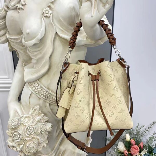 Louis Vuitton LV Unisex Muria Bucket Bag Crème Beige Mahina Perforated Calf Leather (16)