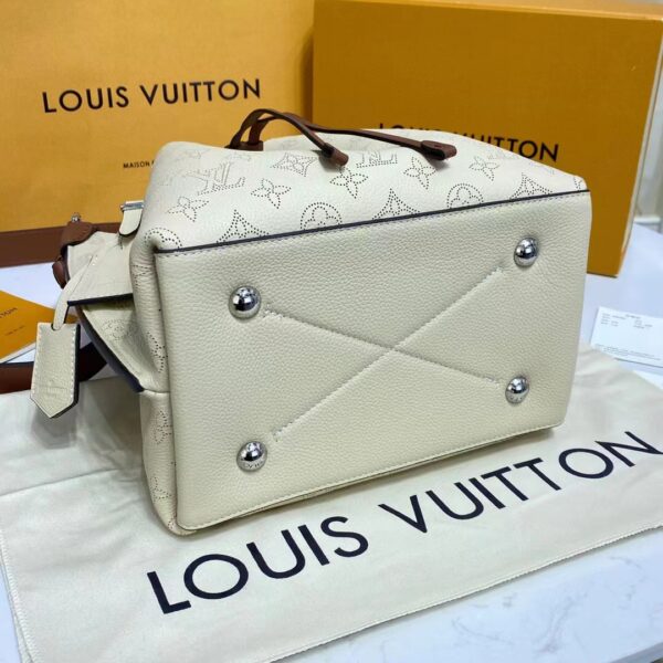 Louis Vuitton LV Unisex Muria Bucket Bag Crème Beige Mahina Perforated Calf Leather (9)