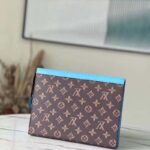 Louis Vuitton LV Unisex Pochette Voyage Monogram Coated Canvas Cowhide Leather - immagine 3