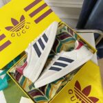 Gucci Unisex Adidas x Gucci Gazelle Sneaker White Suede Trefoil Label – Bild 6