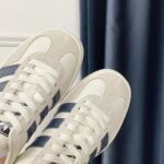 Gucci Unisex Adidas x Gucci Gazelle Sneaker White Suede Trefoil Label – Bild 8