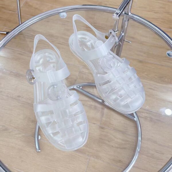 Gucci Unisex GG Sandal Double G Transparent Rubber Sole Ankle Buckle Closure Flat (10)