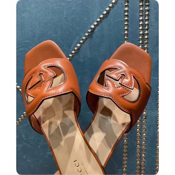 Gucci Unisex Interlocking G Slide Sandals Cuir Leather Cut-Out Flat (1)