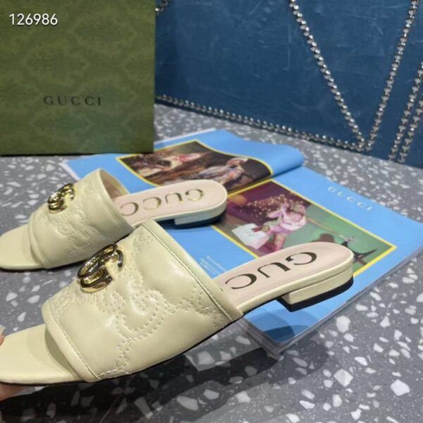 Gucci Women Matelassé Slide Sandal Beige GG Matelassé Leather Square Toe Flat (2)