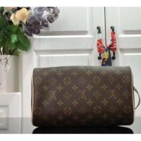 Louis Vuitton LV Unisex Dopp Kit Toilet Pouch Brown Monogram Coated Canvas (8)