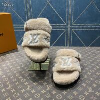 Louis Vuitton LV Unisex Paseo Flat Comfort Mule Beige Shearling Monogram Flowers (10)