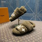 Louis Vuitton LV Unisex Paseo Flat Comfort Mule Dark Green Shearling Monogram Flowers - immagine 5