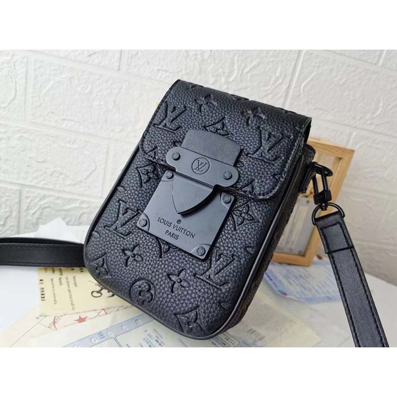 s-lock vertical wearable wallet
