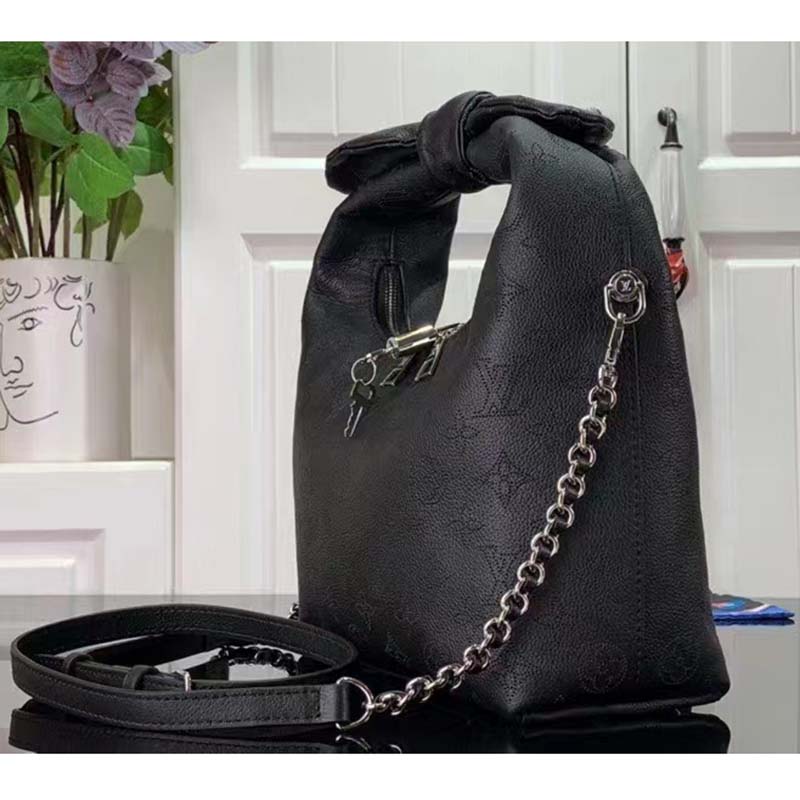 Louis Vuitton Why Knot mm Black Mahina