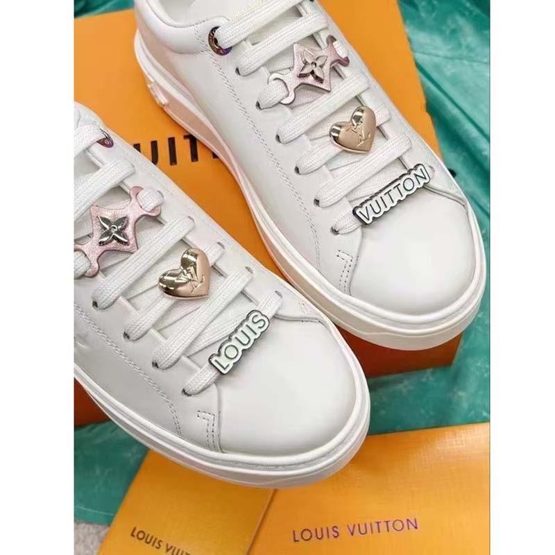 Louis Vuitton LV Time Out trainers White Leather ref.320994 - Joli Closet