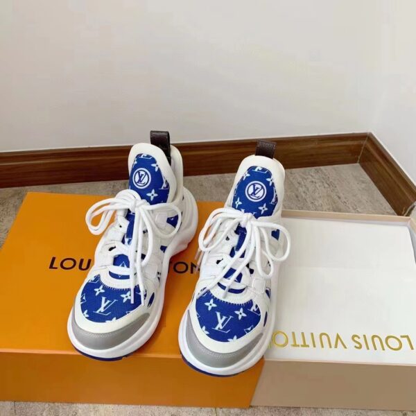 Louis Vuitton Women LV Archlight Sneaker Blue Monogram Velvet Oversized Rubber Outsole (9)