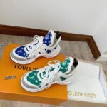 Louis Vuitton Women LV Archlight Sneaker Green Monogram Velvet Oversized Rubber Outsole - Bild 9