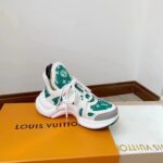 Louis Vuitton Women LV Archlight Sneaker Green Monogram Velvet Oversized Rubber Outsole - Bild 2
