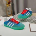 Gucci Unisex GG Adidas x Gucci Gazelle Sneaker Light Blue Silk Duchesse Demetra - Imagen 5